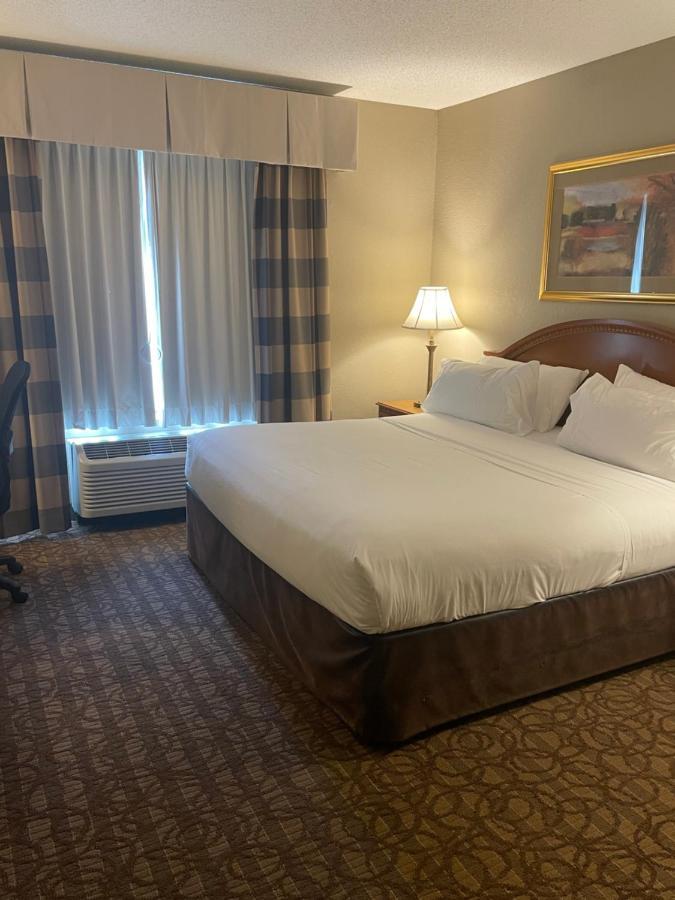 Spark By Hilton La Crosse Onalaska Bagian luar foto