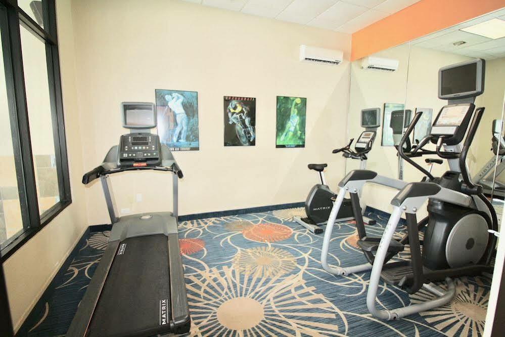 Spark By Hilton La Crosse Onalaska Bagian luar foto