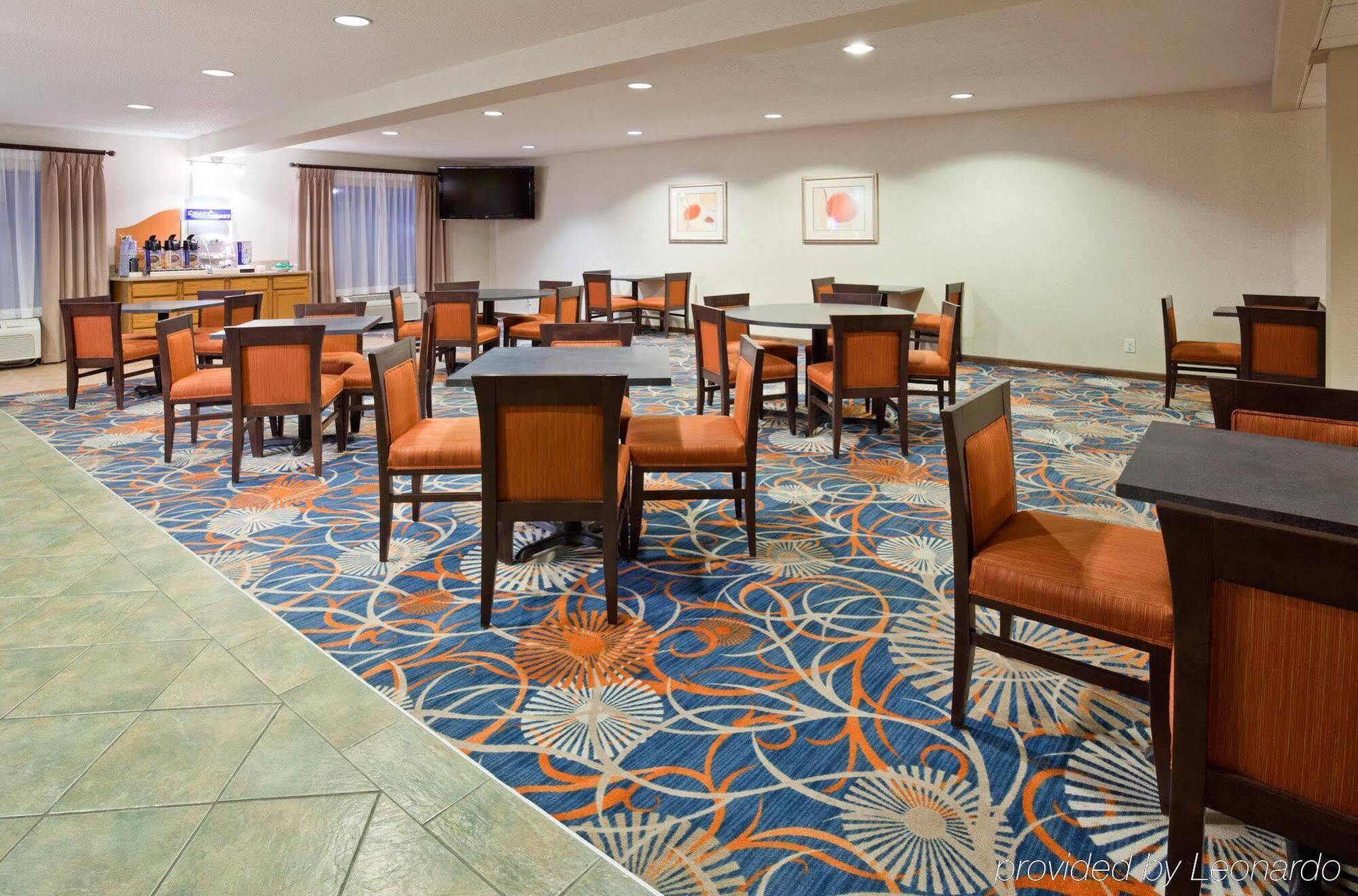 Spark By Hilton La Crosse Onalaska Bagian luar foto